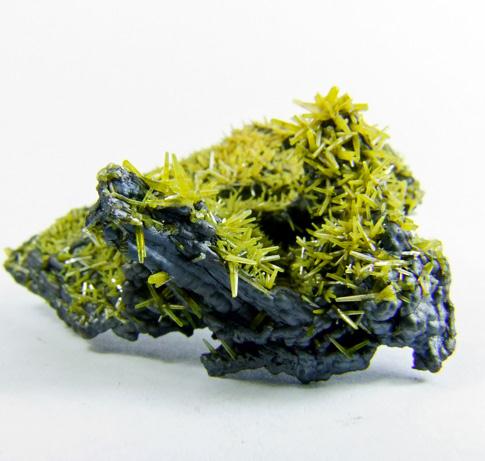 Pyromorphite On Coronadite