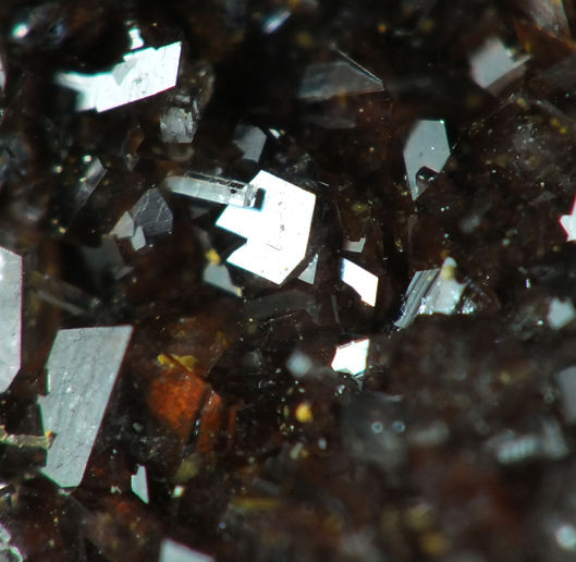 Minyulite On Fluellite