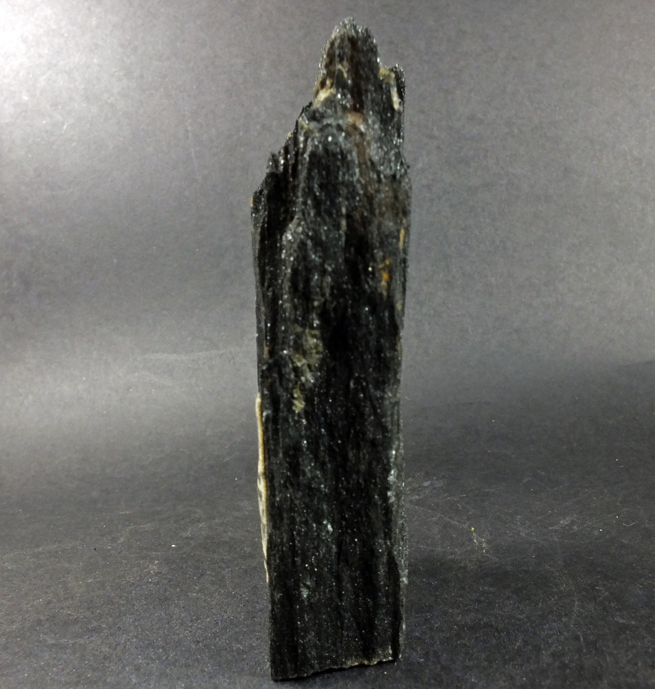 Vonsenite