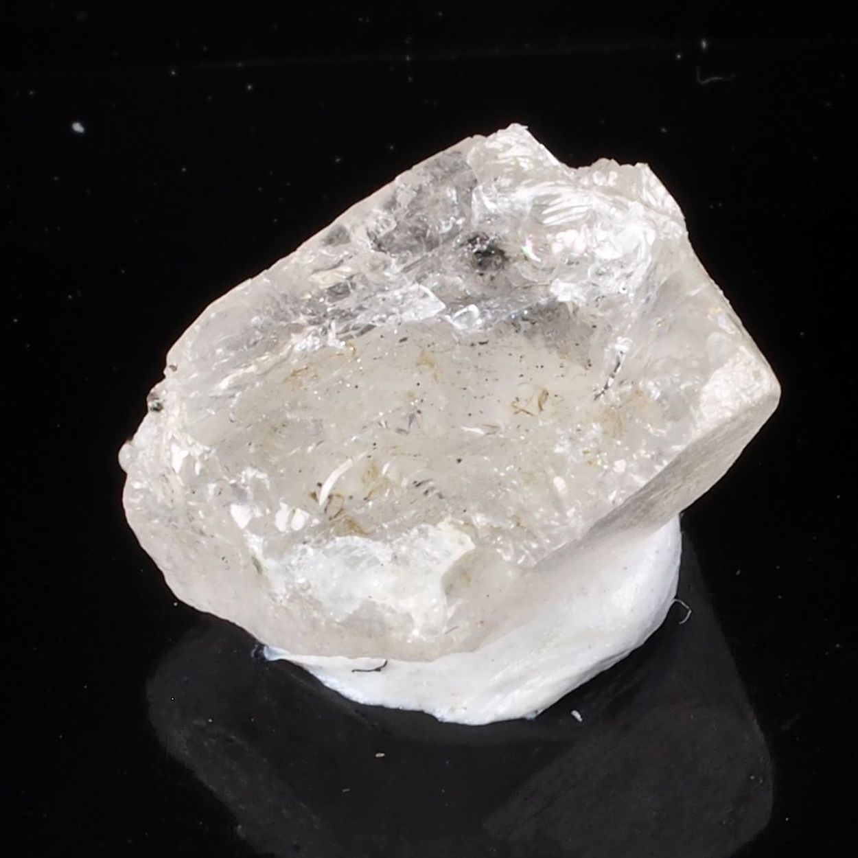 Perettiite-(Y)