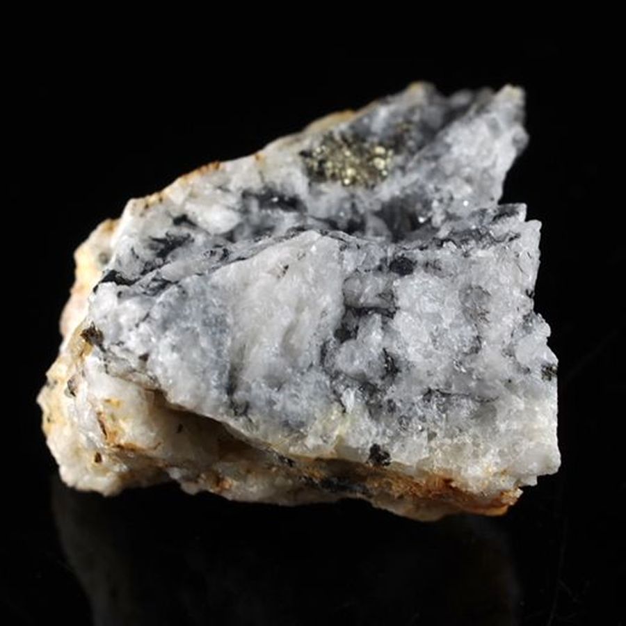 Izoklakeite