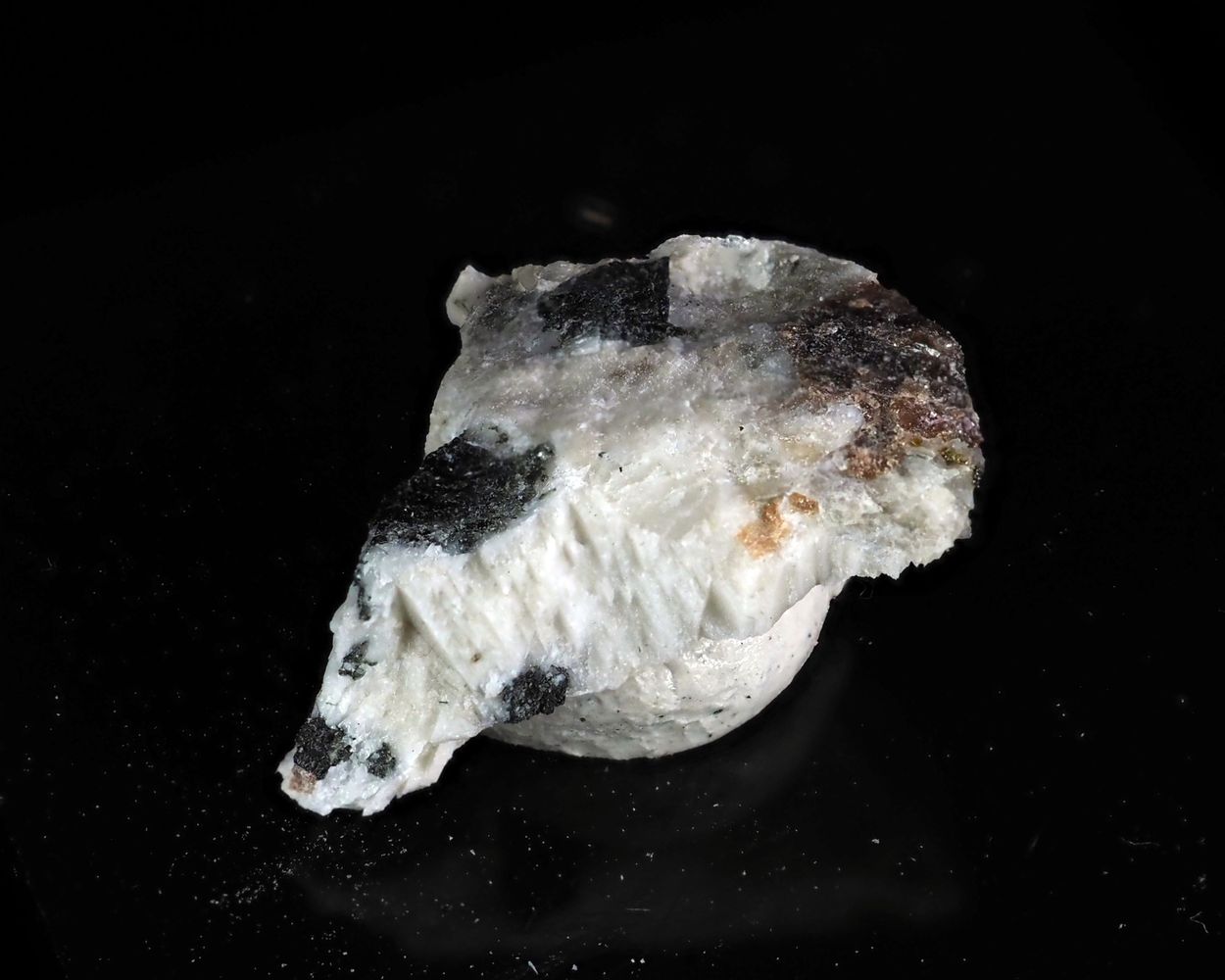 Feklichevite