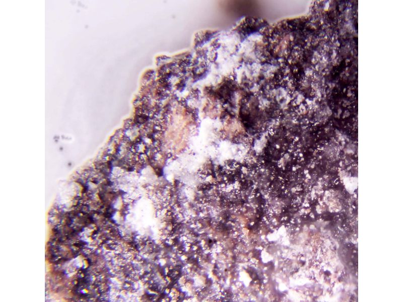 Nitrobarite