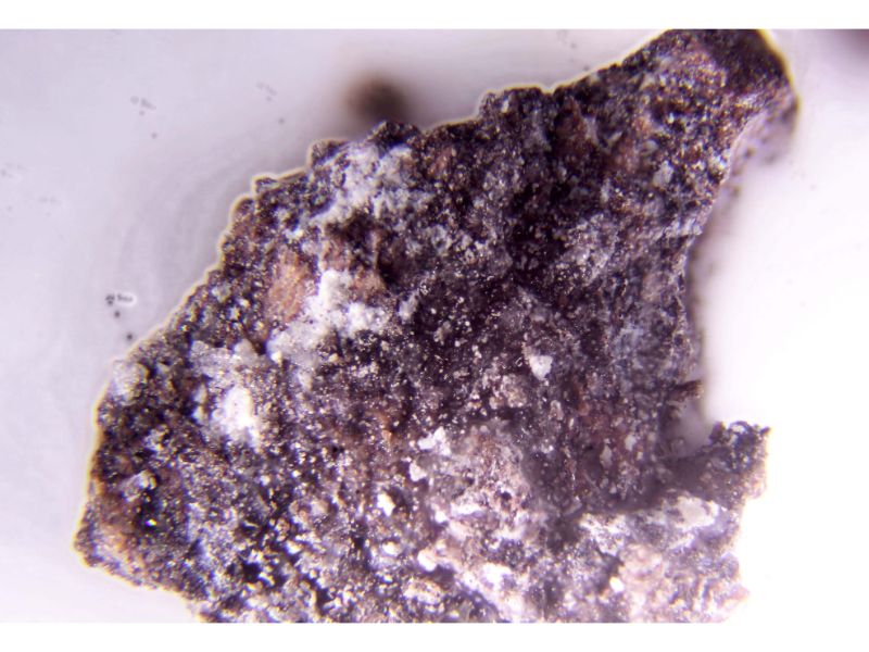 Nitrobarite
