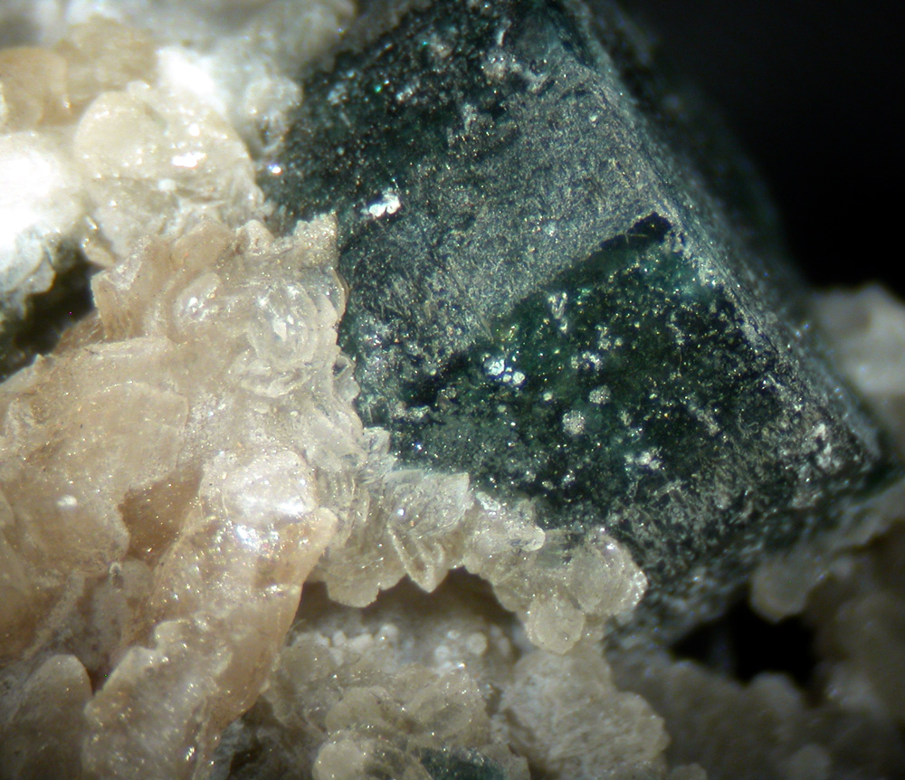 Apatite Hydroxylherderite & Siderite