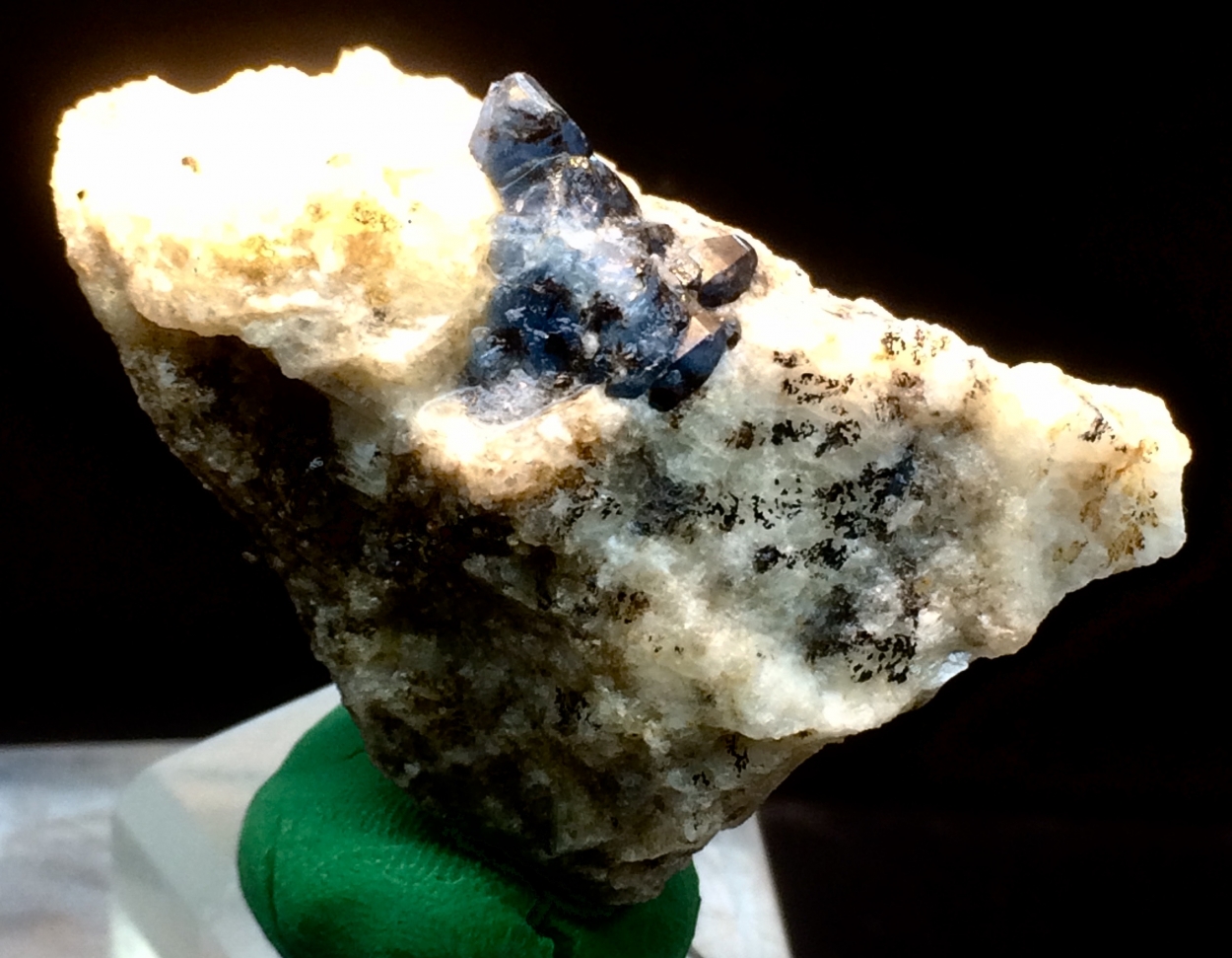 Afghanite
