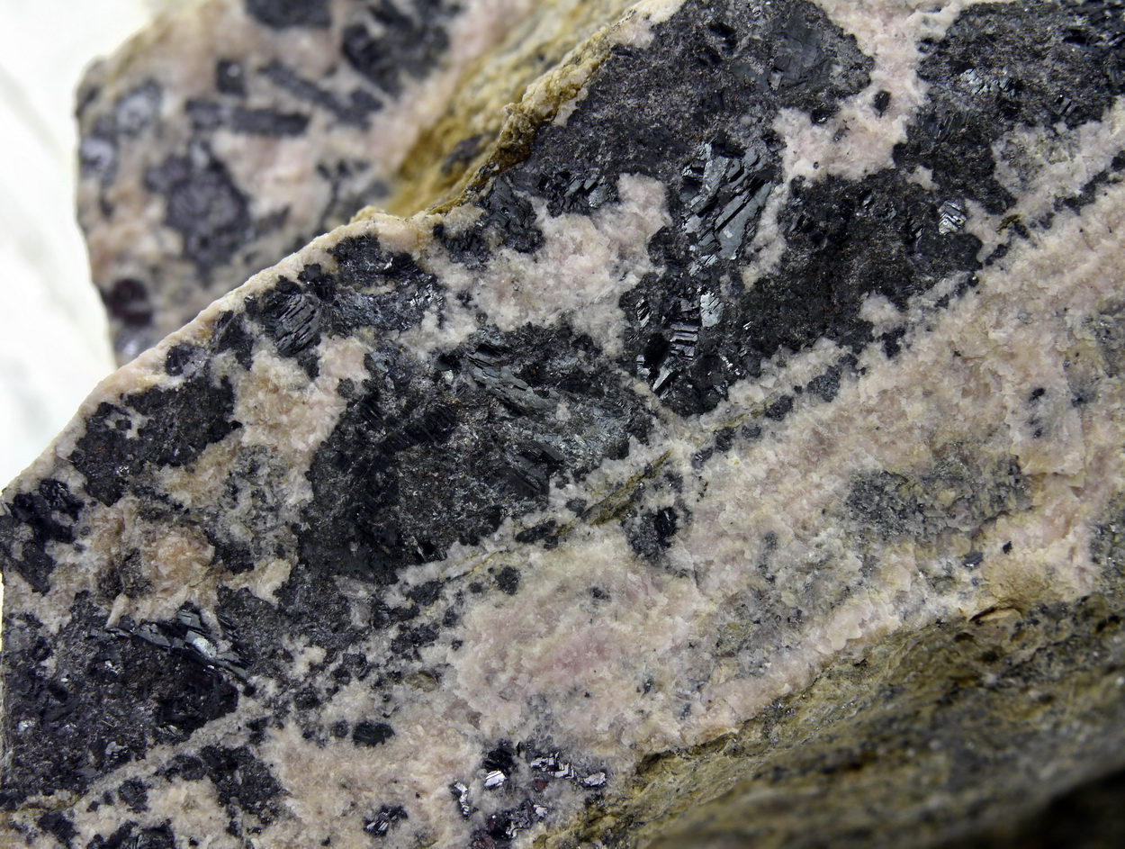 Argentite Freibergite & Rhodochrosite