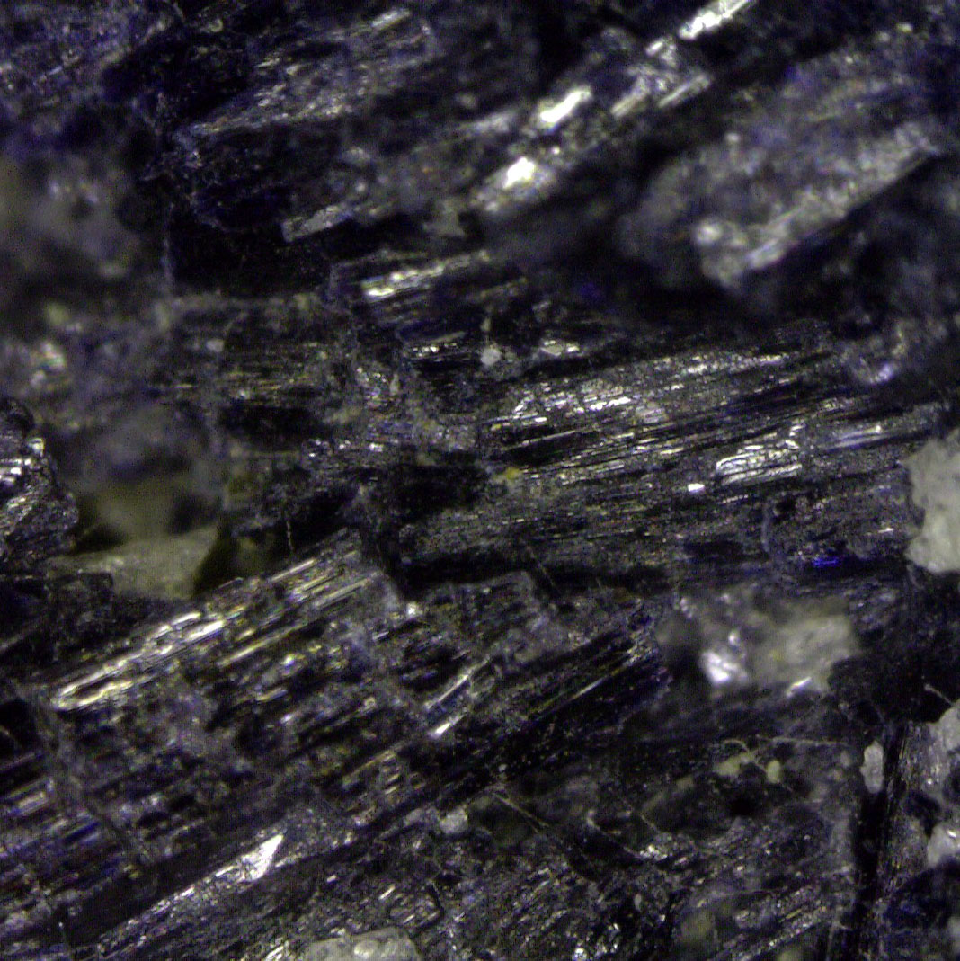 Ferro-glaucophane