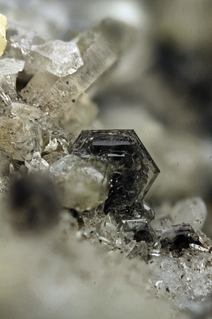 Gmelinite Na