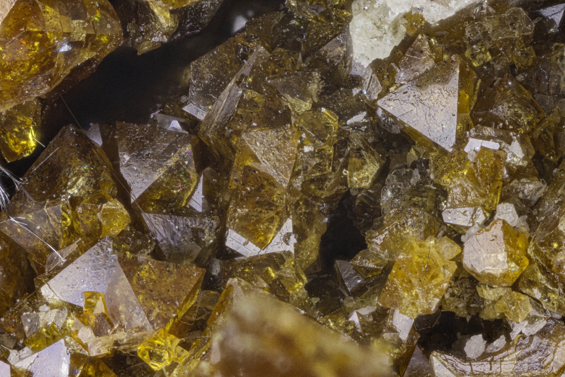 Fluorcalcioroméite
