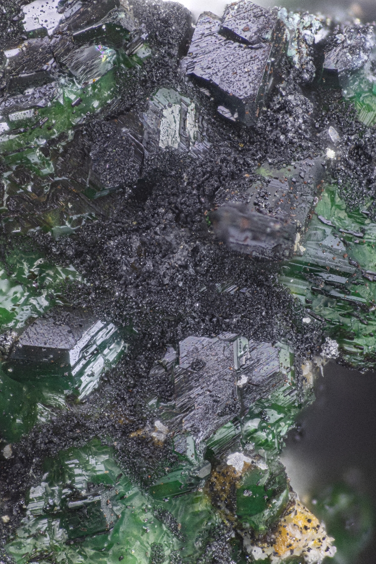 Mcbirneyite & Lammerite