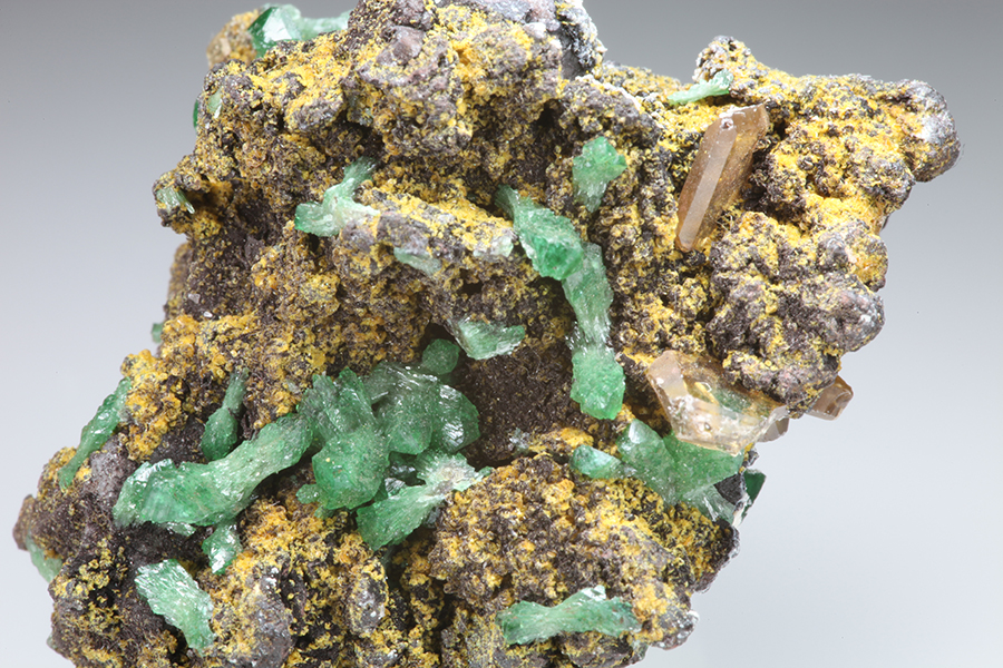 Cuprian Adamite Tsumcorite & Wulfenite