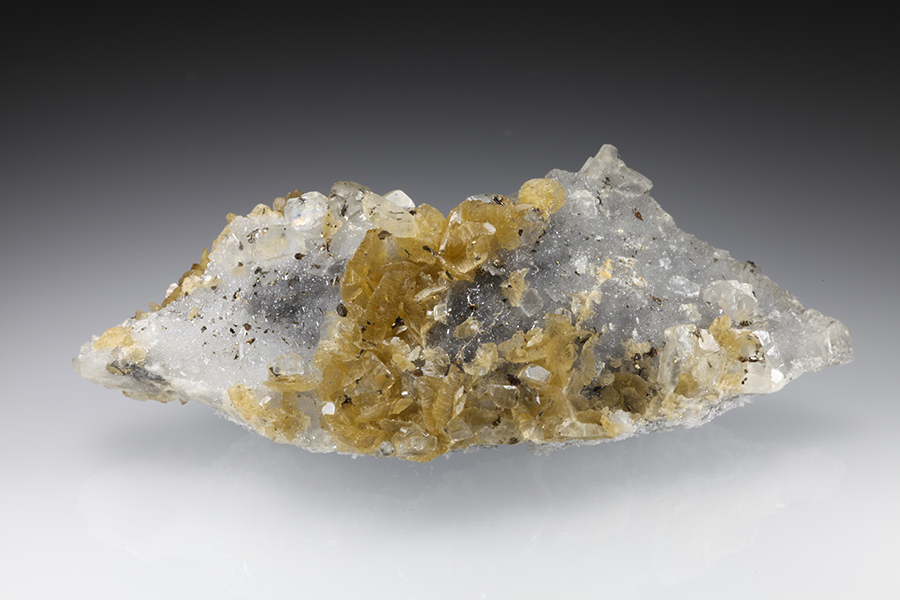 Cubanite Siderite Pyrrhotite & Dolomite