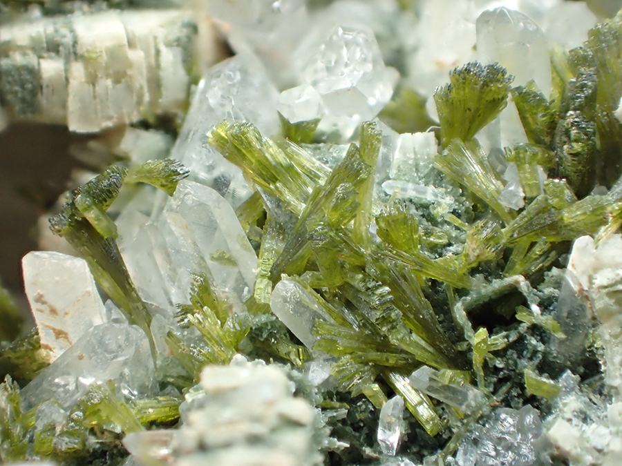 Prehnite Epidote & Quartz