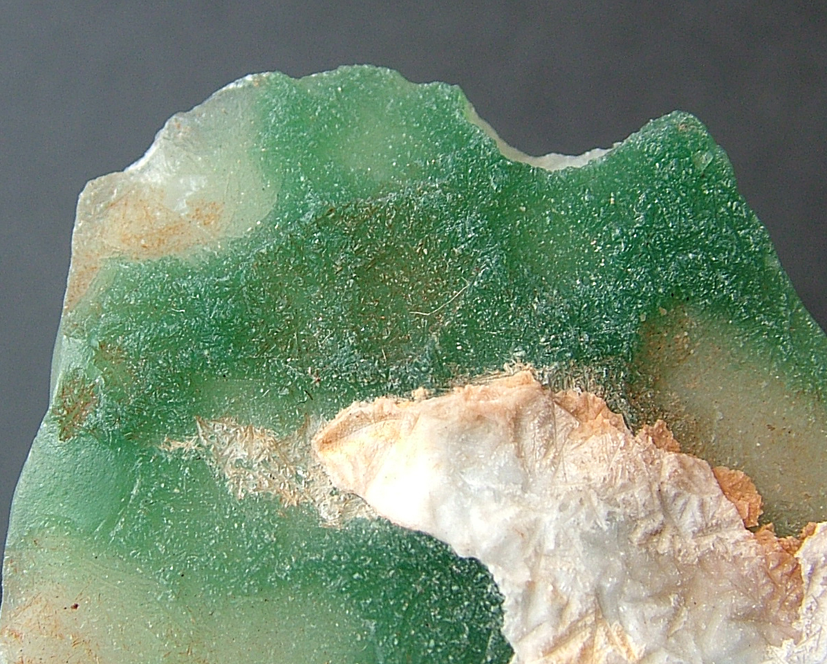 Chalcedony Var Chrome-Chalcedony