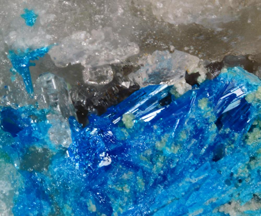 Teineite