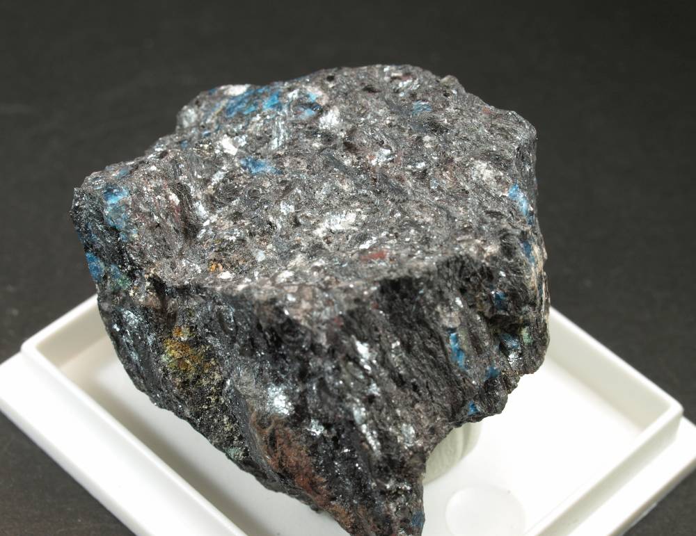 Genthelvite
