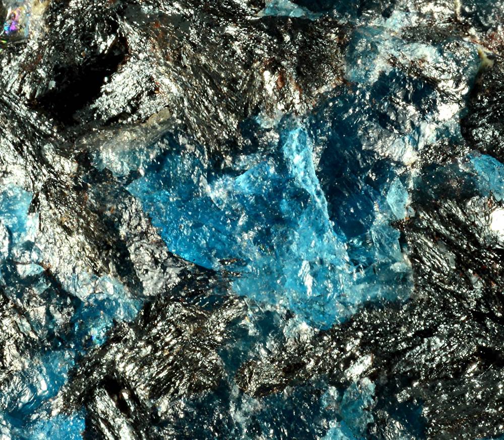 Genthelvite