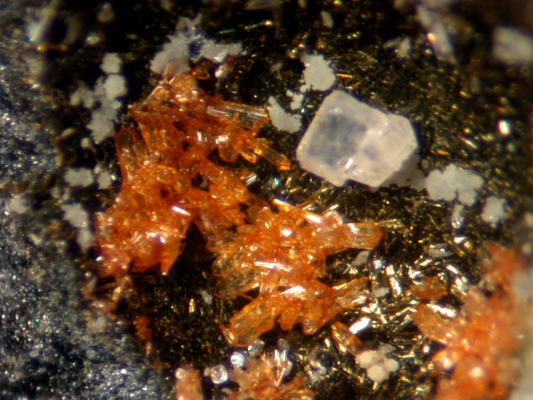 Georgiadèsite & Nealite
