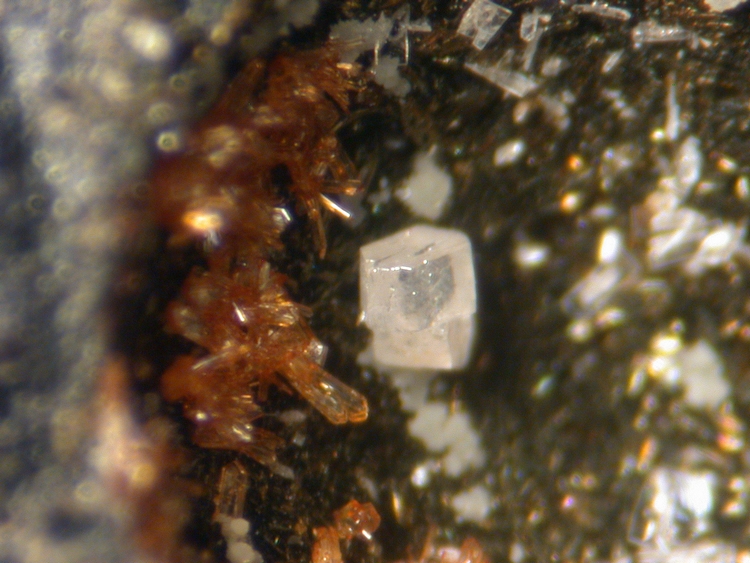 Georgiadèsite & Nealite