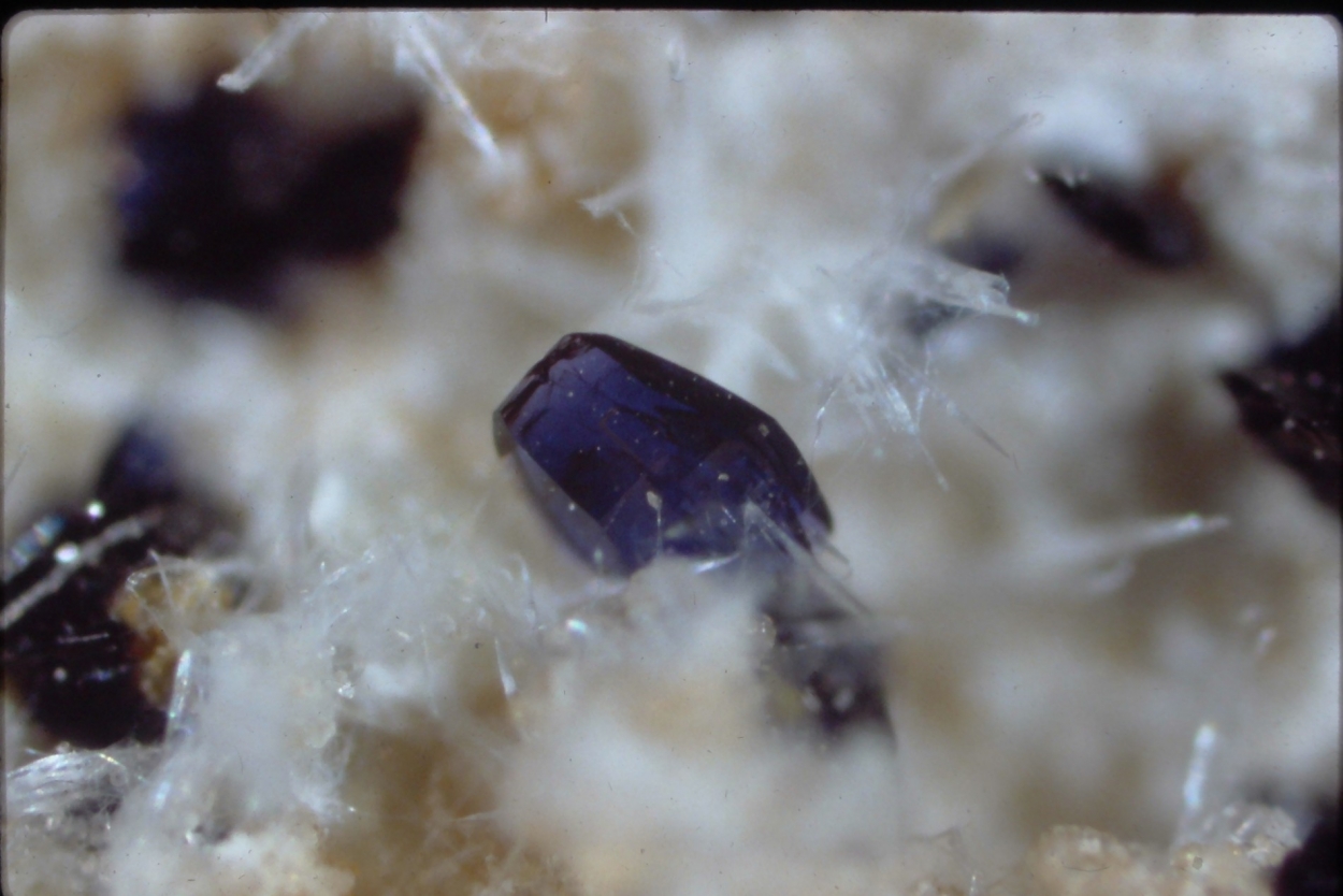Stringhamite & Xonotlite