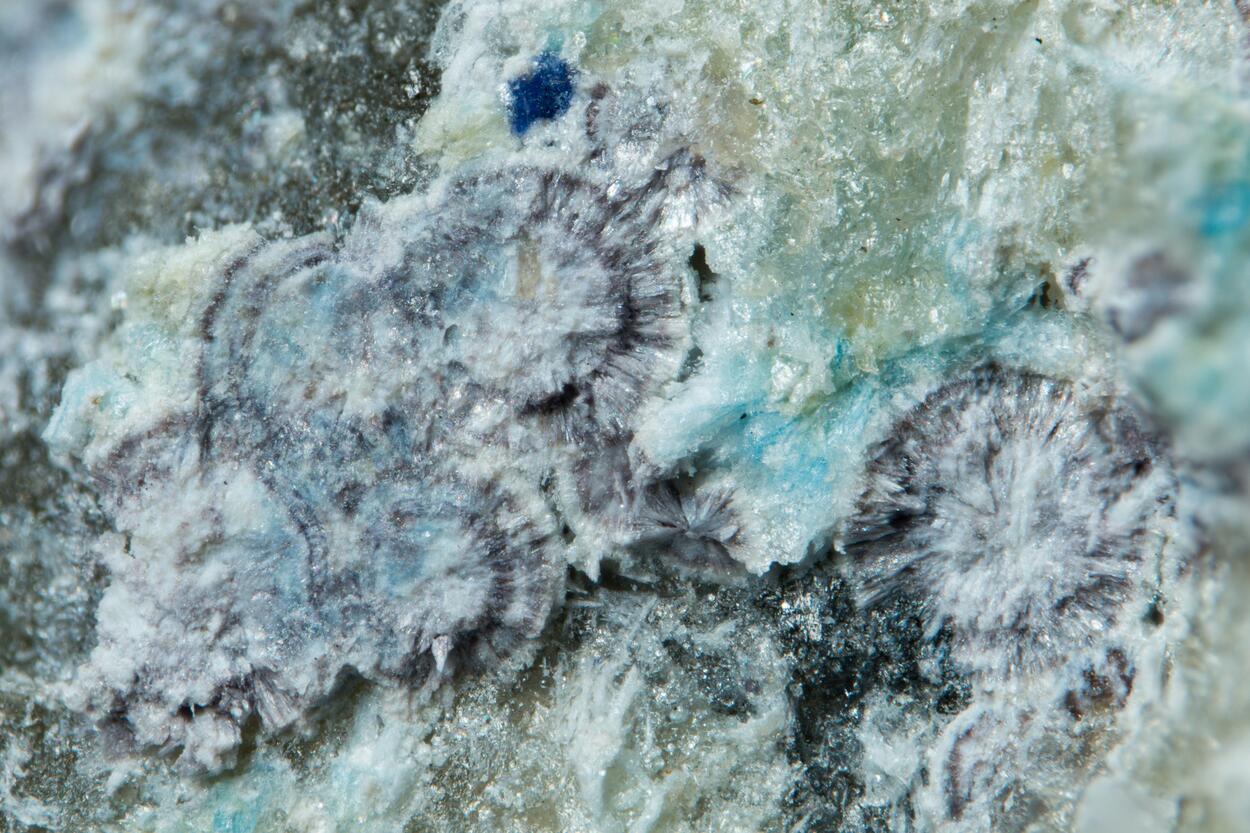 Wayneburnhamite & Stringhamite