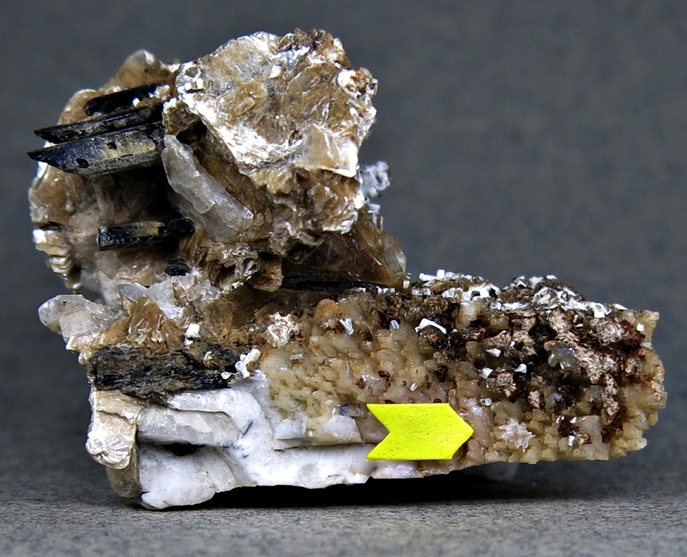 Behoite Gonnardite & Polylithionite