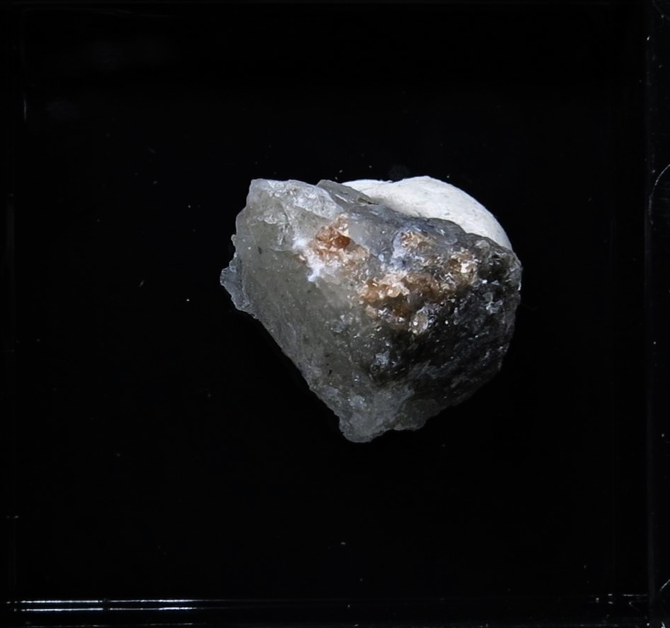 Lintisite Erdite & Eudialyte