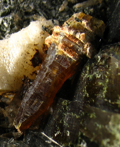 Aegirine & Parisite-(Ce)
