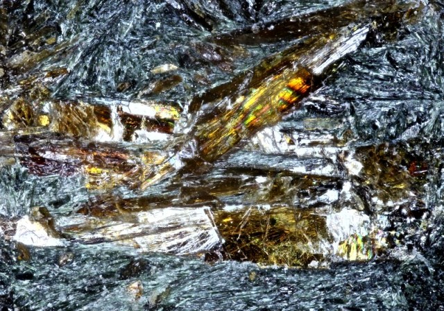 Umbite & Shcherbakovite