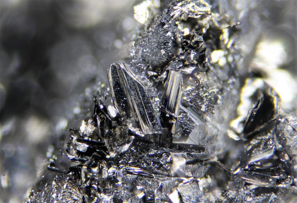 Tochilinite