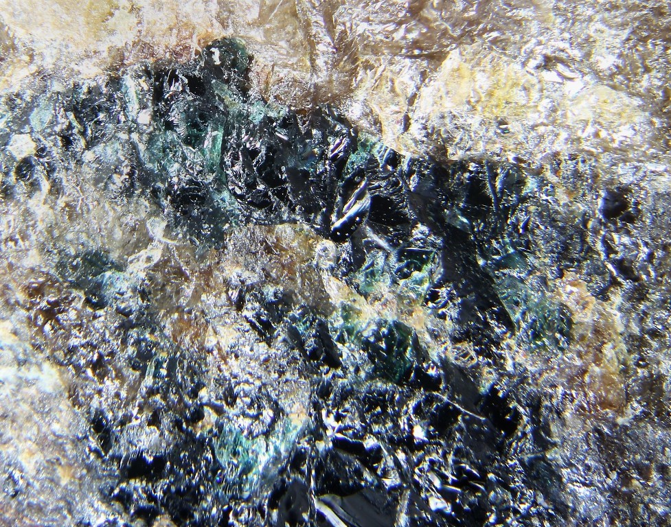 Qingheiite & Beusite