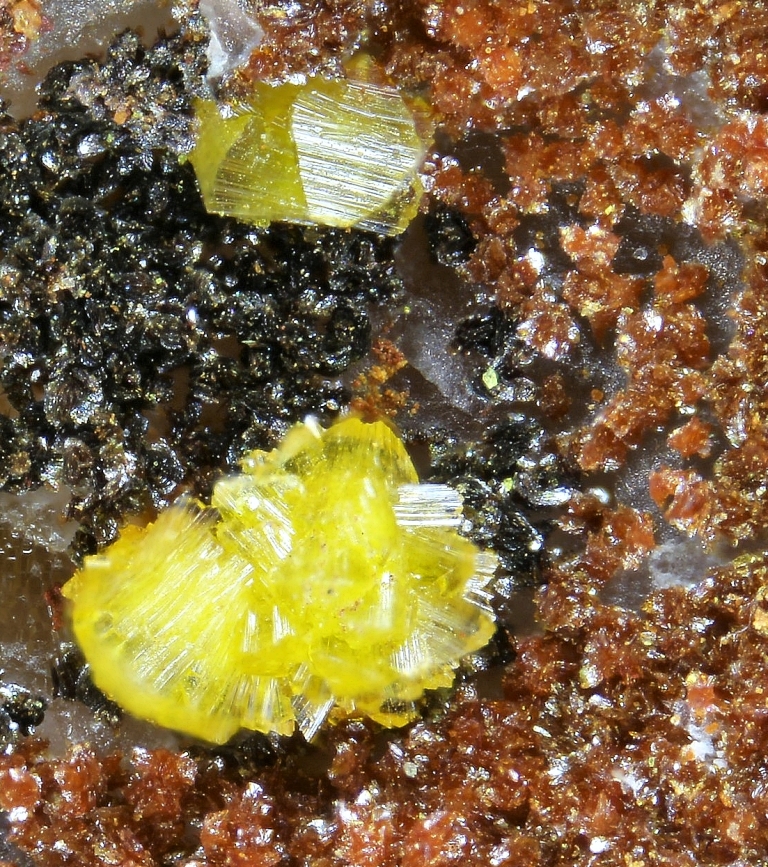 Mounanaite Brackebuschite & Francevillite