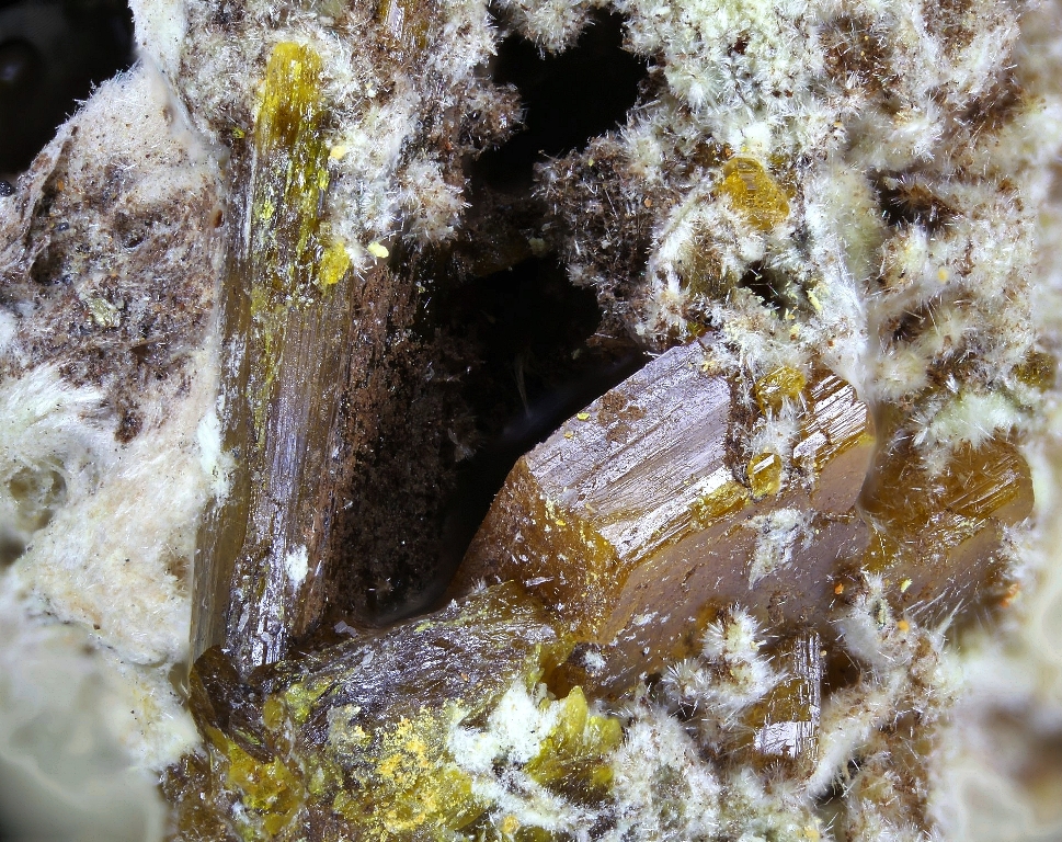 Urancalcarite Sharpite Masuyite & Becquerelite
