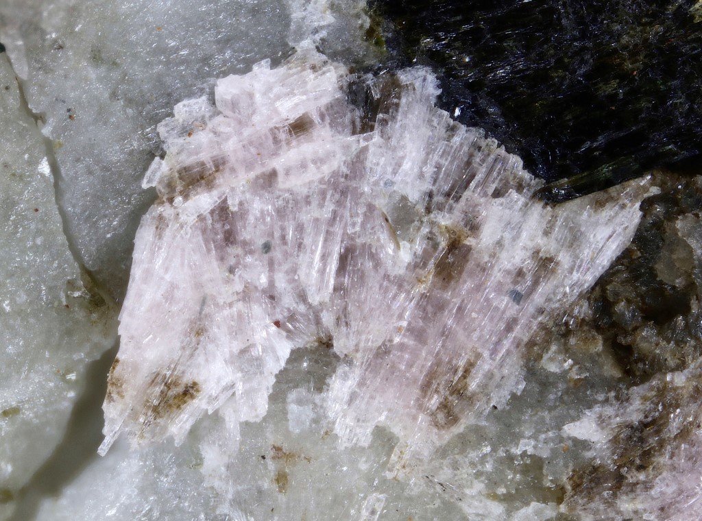 Ashcroftine-(Y)