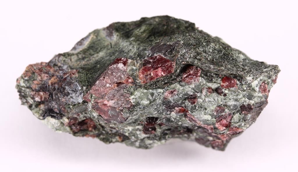 Manganoeudialyte