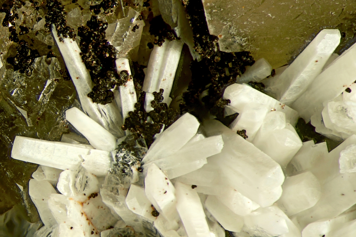 Burbankite Natrolite Gonnardite & Calcite
