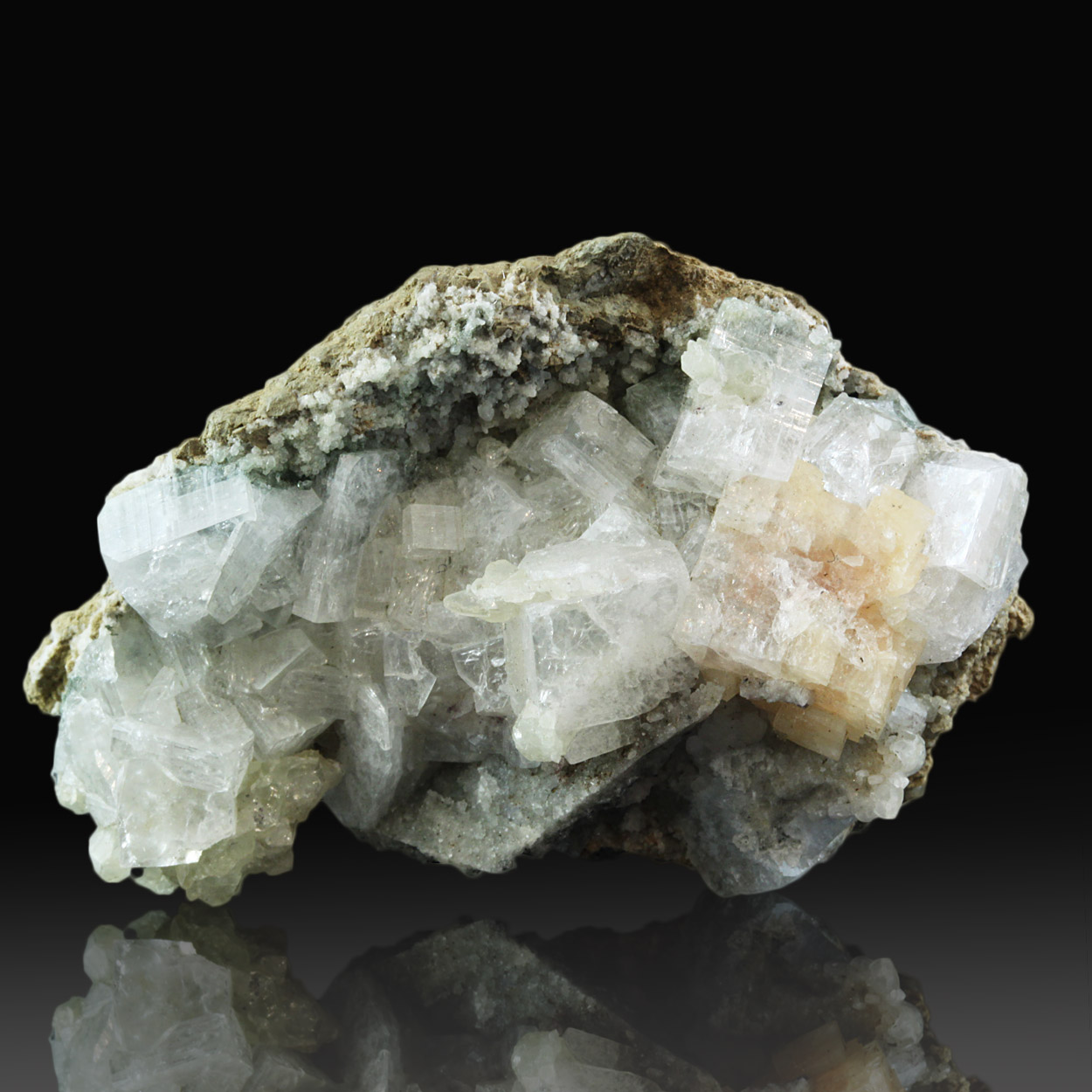 Apophyllite Chabazite & Quartz