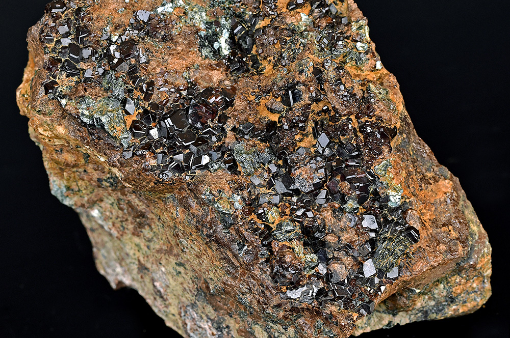 Hessonite & Clinochlore