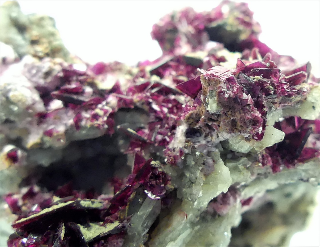 Erythrite