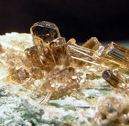 Clinozoisite