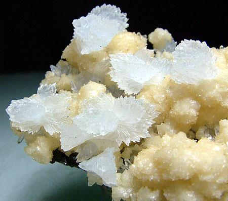 Calcite & Dolomite On Quartz