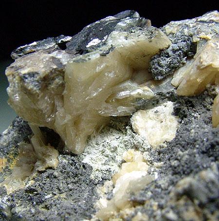 Leadhillite & Anglesite