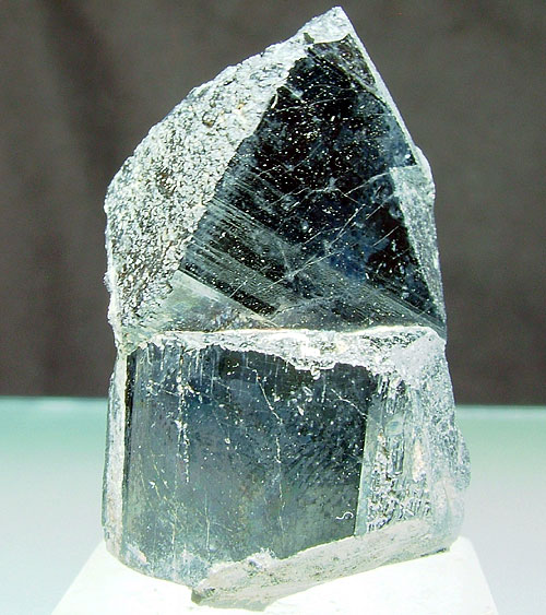 Chevkinite Ce