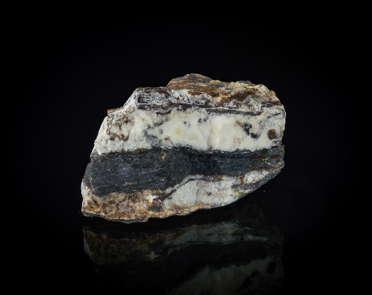 Magnetite Calcite & Hyalite