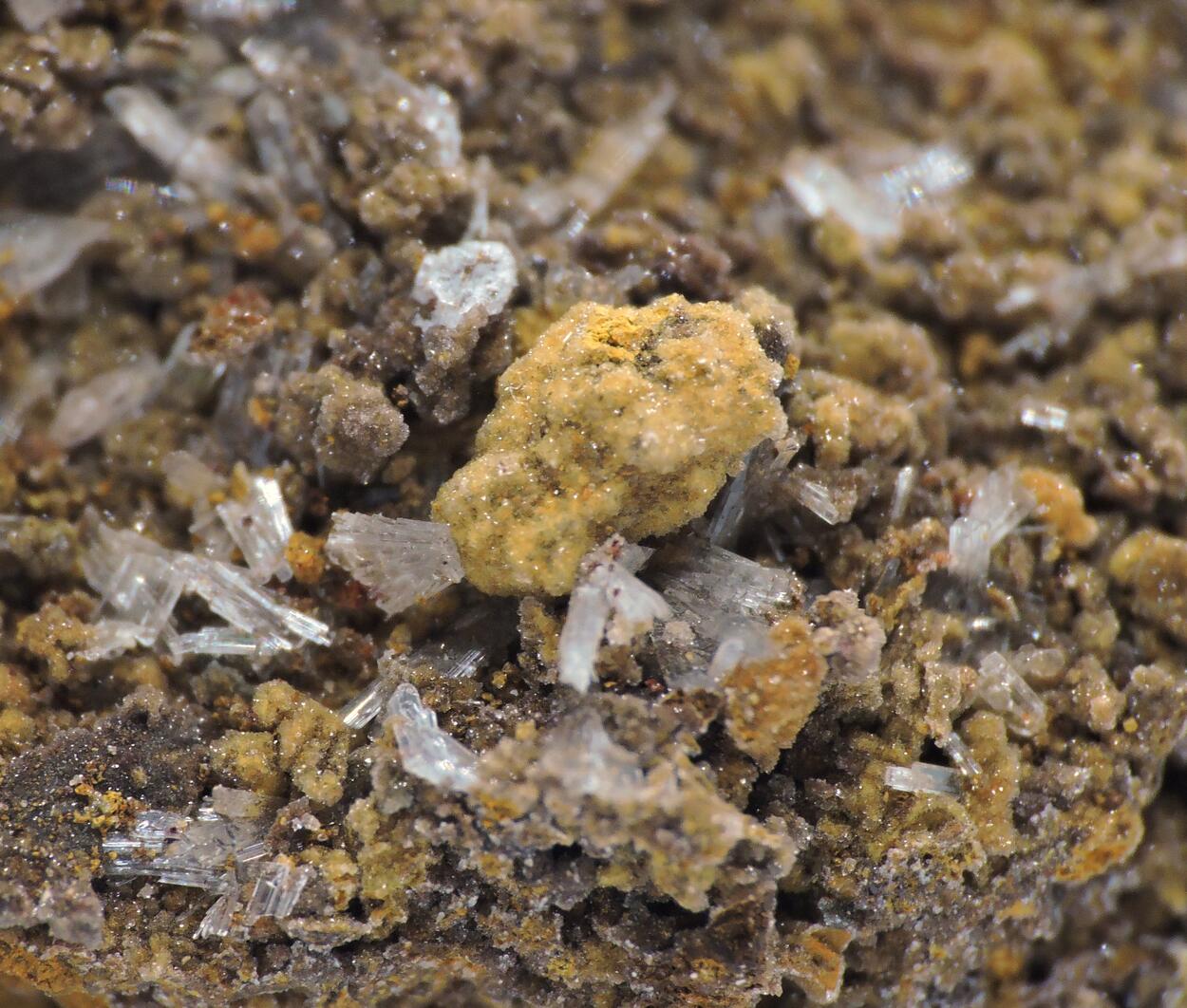 Hemimorphite & Perite
