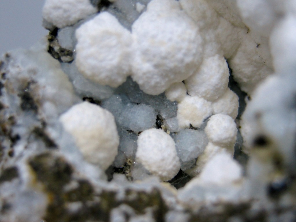 Tacharanite & Phillipsite