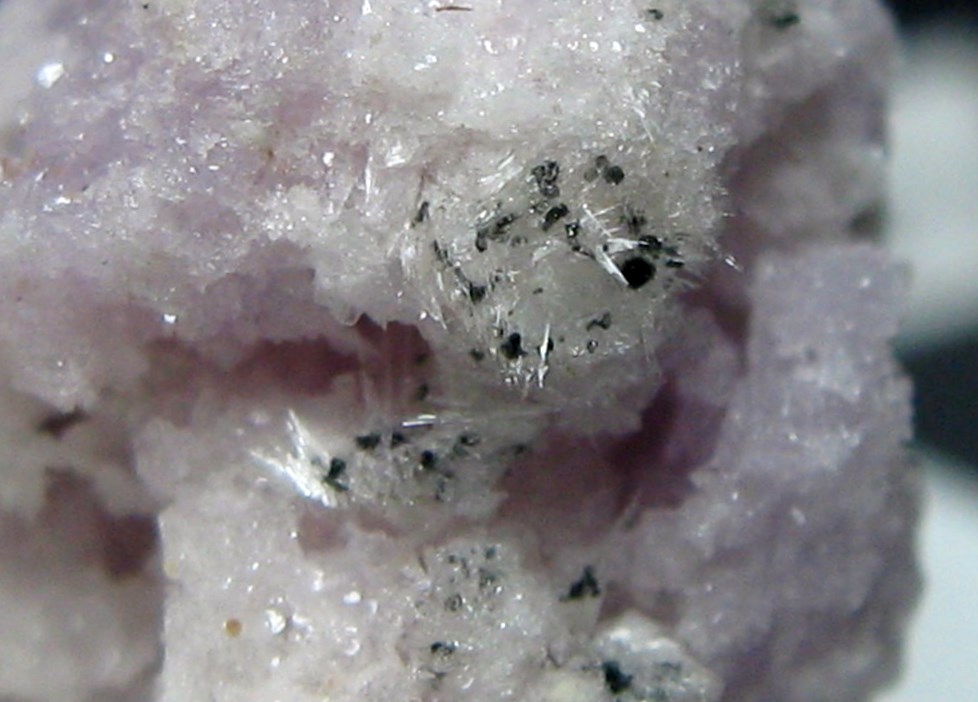 Aluminocoquimbite
