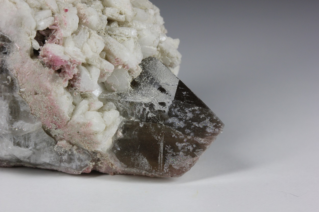 Tourmaline Quartz Stilbite-Ca