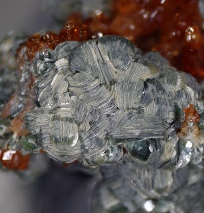 Hessonite & Clinochlore